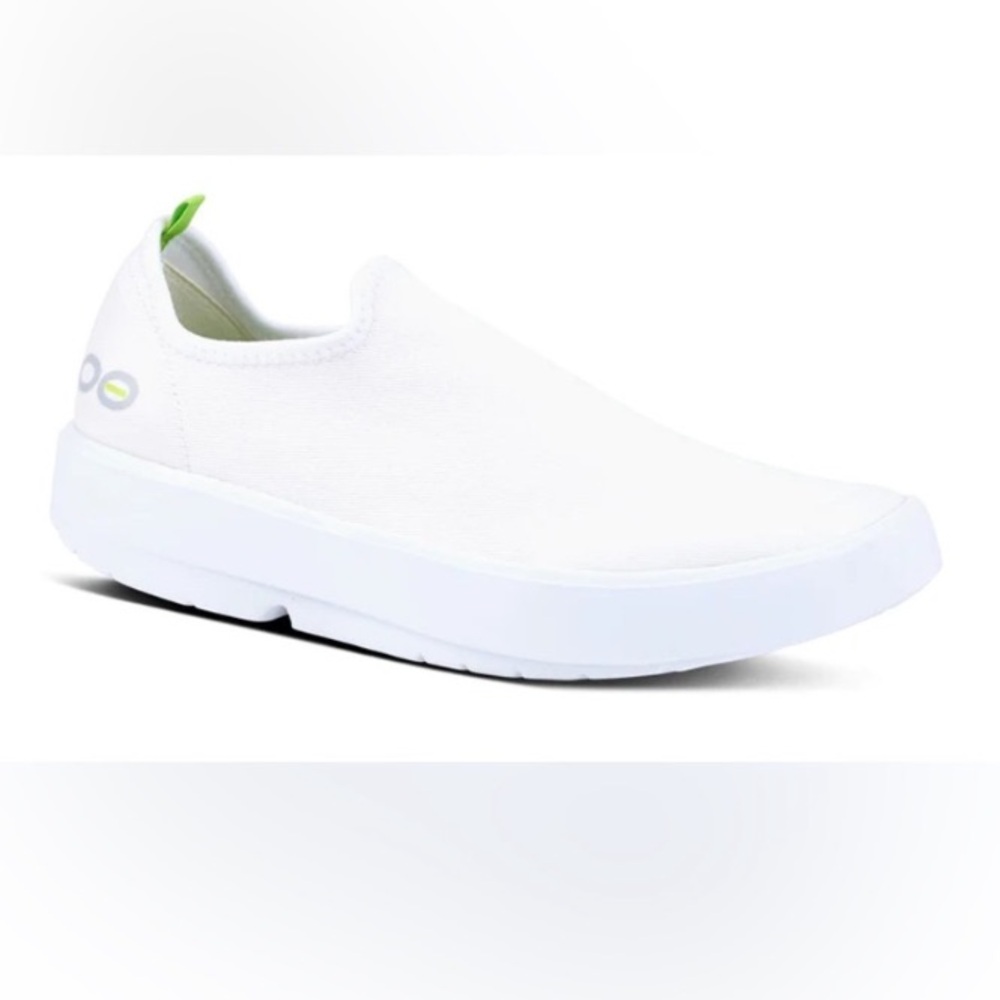 OOFOS Oomg Eezee low shoe white